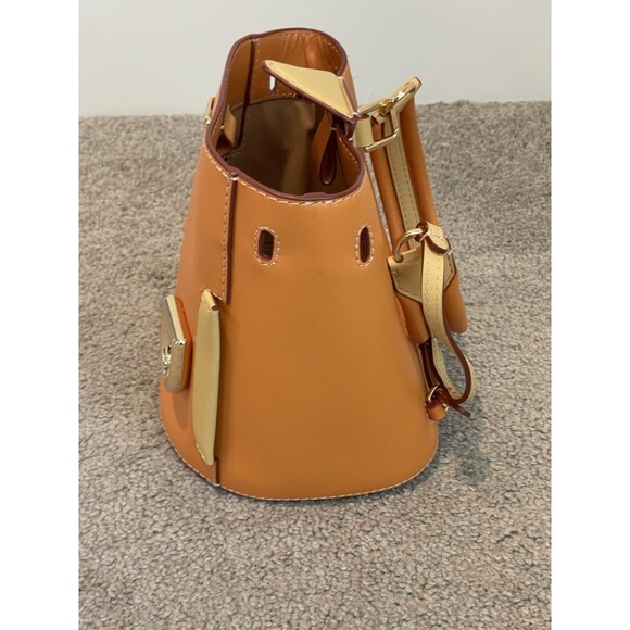 Danse Lente‎ Josh Leather Two Toned Convertible Bucket Bag with Shoulder Strap - Picture 2 of 16